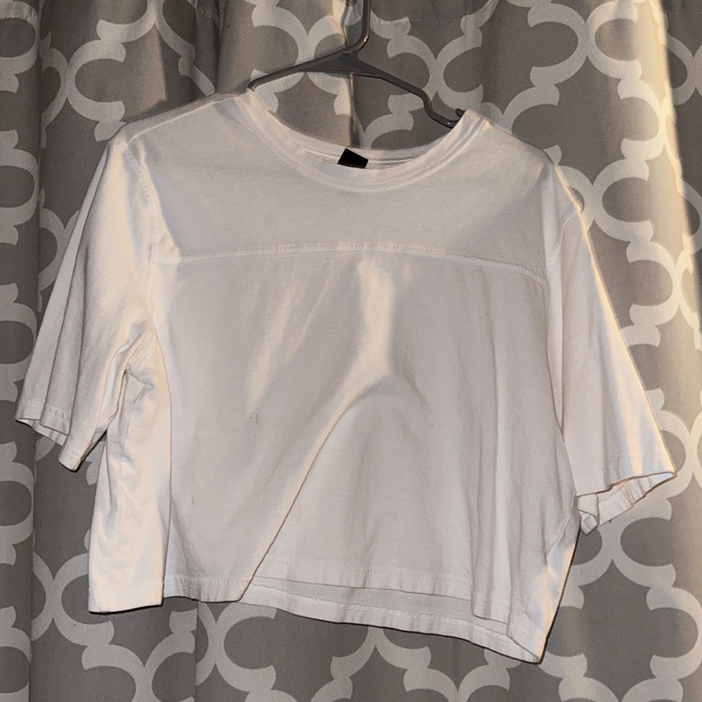 White cropped oversized tee